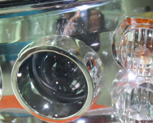 中國(guó)重汽豪沃大燈總成 水晶前大燈總成透鏡大燈泡 豪沃原廠大燈