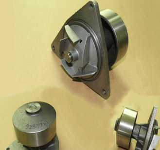 PC200-7水泵 6735-61-1101 6D102水泵