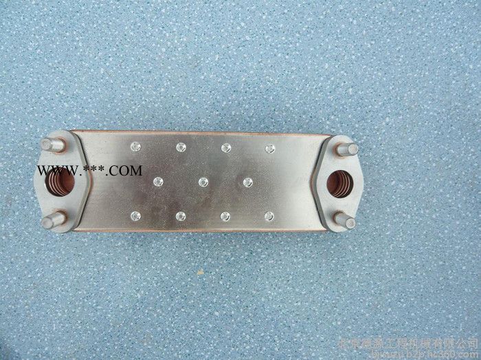 日鋼日野純正配件   機(jī)油散熱器芯