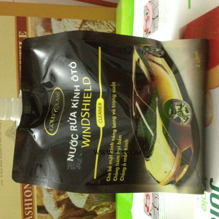 供應(yīng)四邊封玻璃水吸嘴袋  **的包裝滿意的價(jià)格