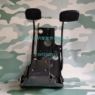 16D5-02020 東風EQ140尖頭車教練車配件離合器踏板支架16D5-02020  東風EQ140配件