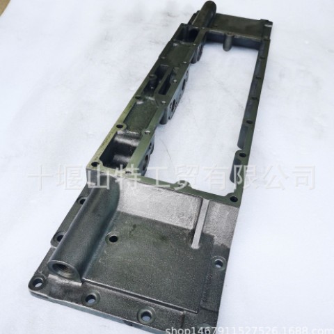 重慶康明斯K19機油冷卻器殼3085955